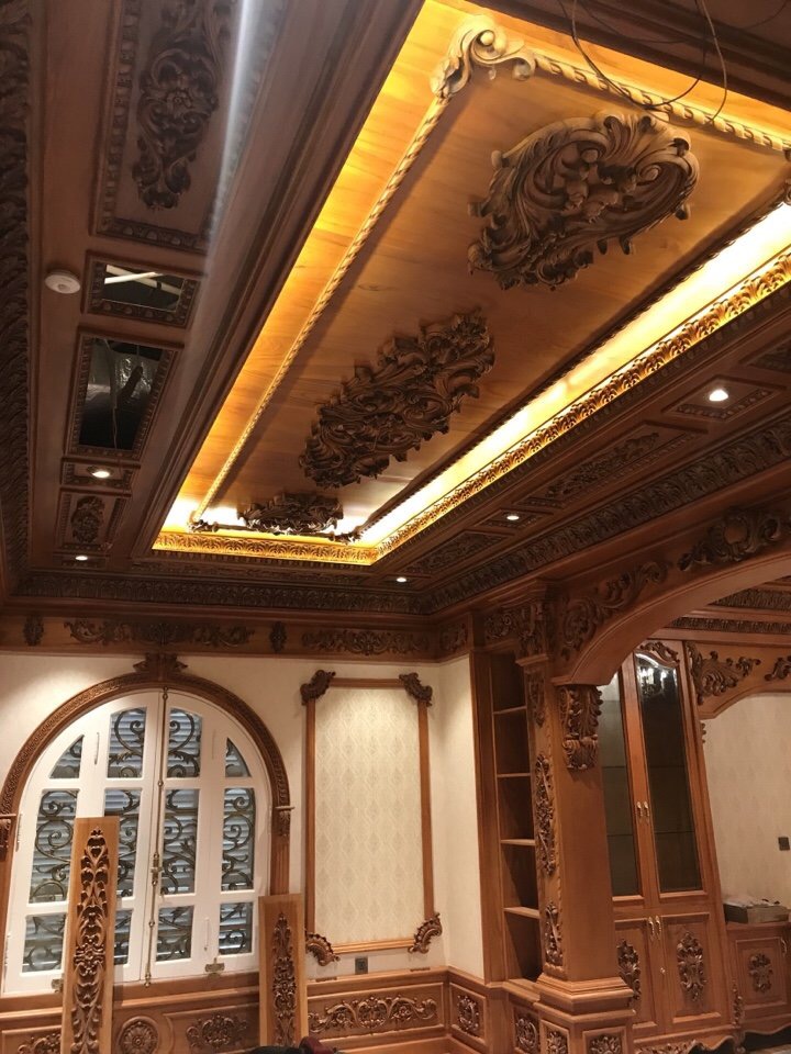 Hướng dẫn toàn diện về<strong> Giá trần gỗ tự nhiên</strong>: Biết rõ trước khi quyết định